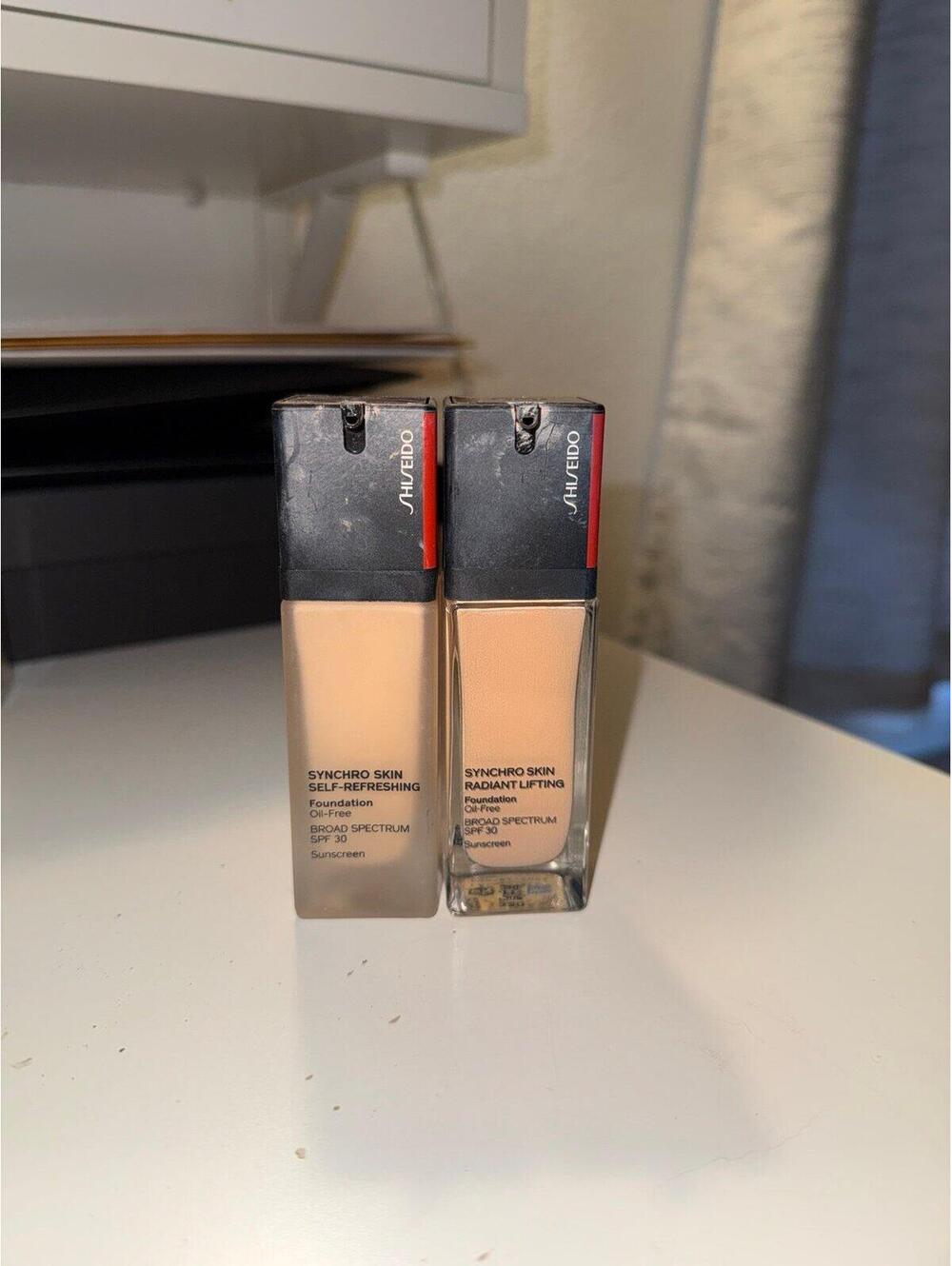 Shiseido Synchro Skin Self Refreshing Radiant Lifting Duo 320 Pine Foundation